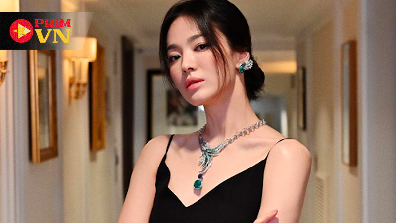 Song Hye Kyo – Nữ thần Hallyu với nhan sắc và diễn xuất vượt thời gian