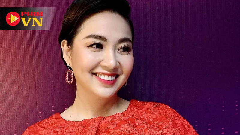 Diễn viên Lê Khánh