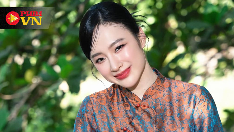 Diễn viên Angela Phương Trinh