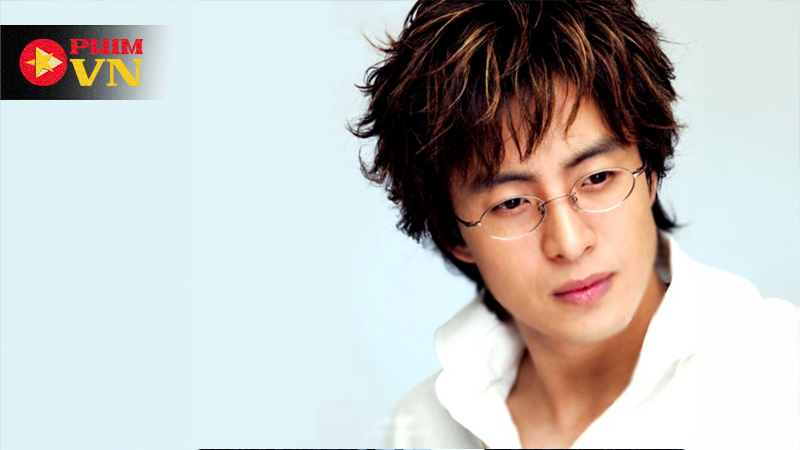 Bae Yong-joon được mệnh danh là "ông hoàng của làn sóng Hallyu" thế hệ đầu tiên