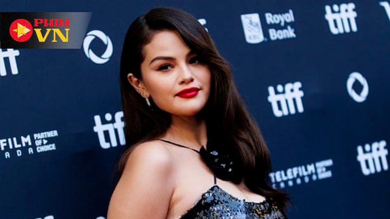 Selena Gomez (1 tỷ USD)